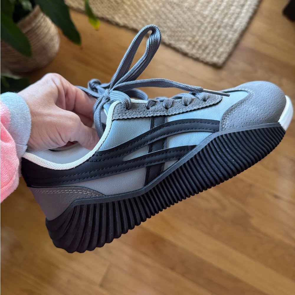 Ladies Brand New Black Blue DeFlorence size 6 EUR 6.5